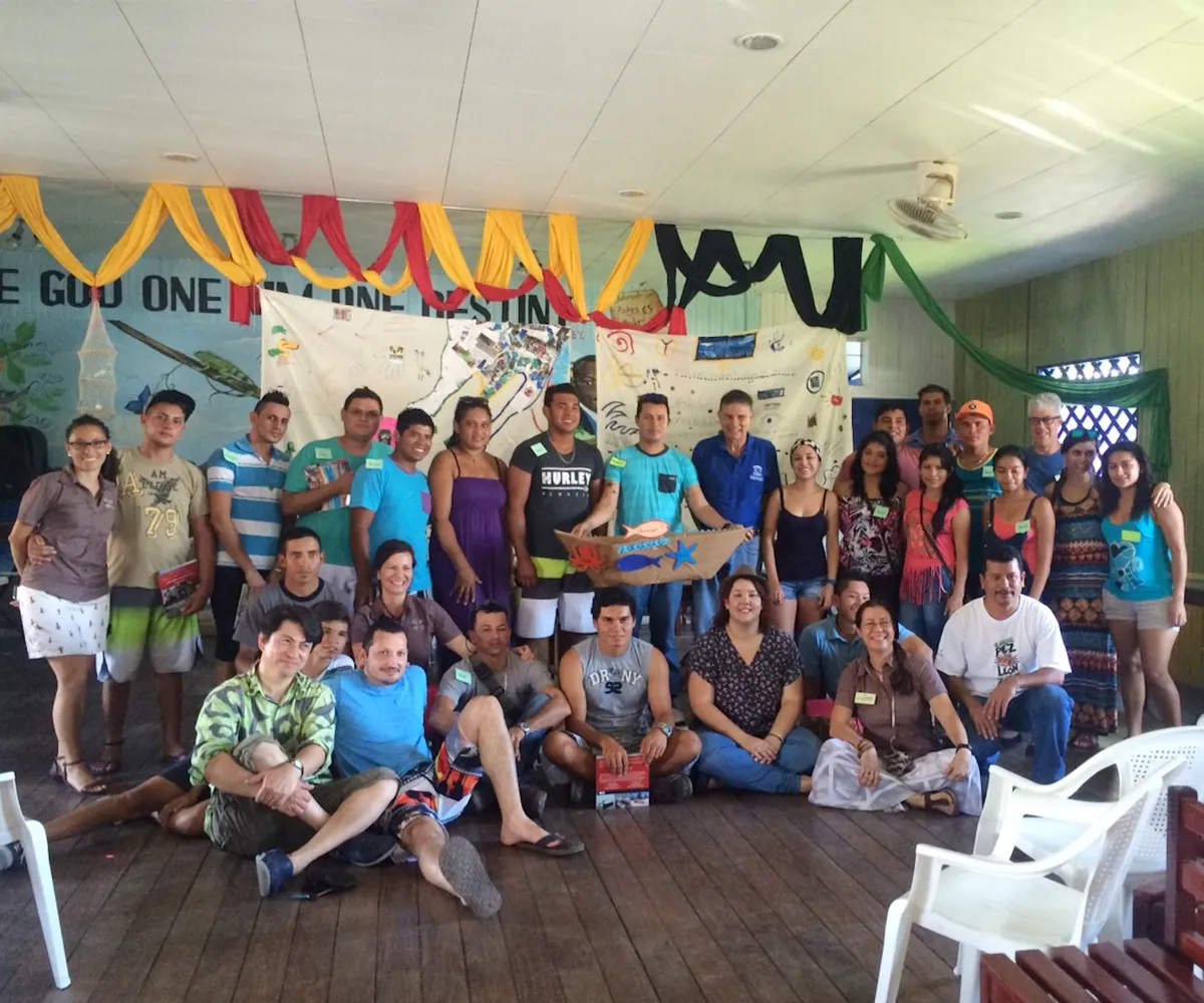 Juventud y pesca artesanal en territorio costarricense